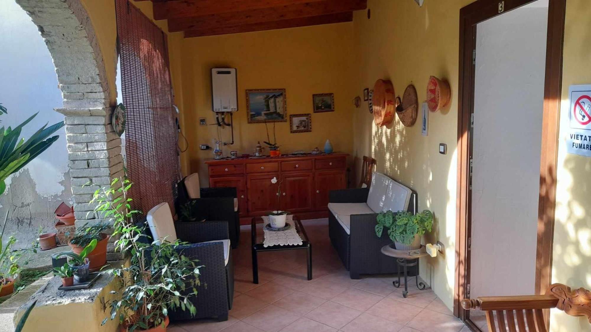 B&B Gli Archi Sìnnai Eksteriør billede